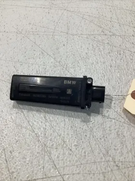 679576801 BMW Xi Tire Pressure Sensor Monitor 335