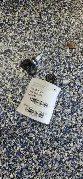 6877936-04 BMW Tire Pressure Sensor Tpms