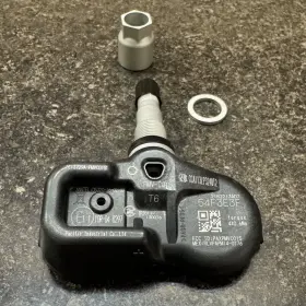 550-0106 DENSO Tire Pressure Sensor Monitoring Toyota Avalon