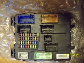 GV6Z-14A065-XM FORD Panel Fuse Junction