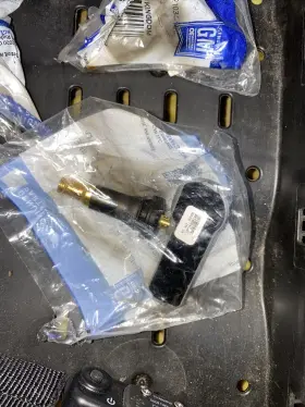 13528566 GENERAL MOTORS Tpms Tire Pressure Sensor Gm
