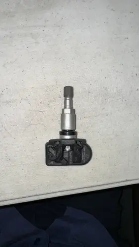 A0009057205Q07 MERCEDES Tpms Sensor 433 Sprinter