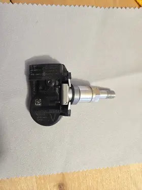 KR5S180052033 NISSAN Tire Pressure Sensor Monitoring Tpms