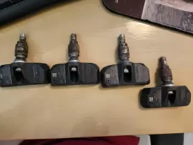 433-315 SIEMENS Tpms Tire Pressure Sensors Dodge Sprinter