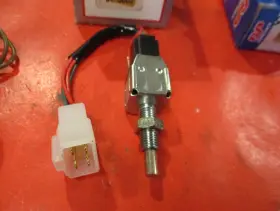 SLS103 STANDARD MOTOR PRODUCTS Up Land Brake Stoplight Switch