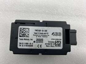 1118580-00-D TESLA Tire Pressure Sensor Monitoring Module M3