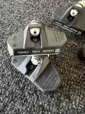FS43X0L3 TESLA Tire Pressure Sensor Tpms Unit #3