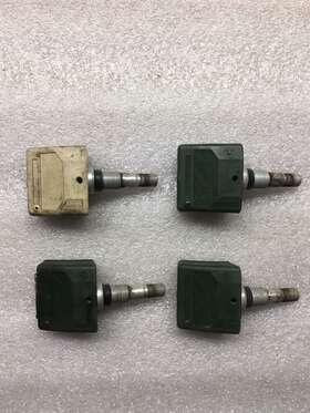 30748991 VOLVO Set Tpms Tire Pressure Sensor Monitoring